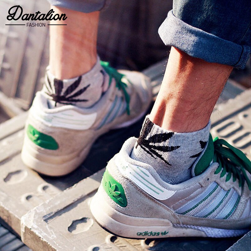 Short tube maple leaf socks hip hop socks men and women street skateboard boat socks hemp leaf sports tide socks SA-8
