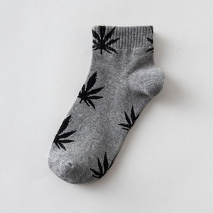 Short tube maple leaf socks hip hop socks men and women street skateboard boat socks hemp leaf sports tide socks SA-8