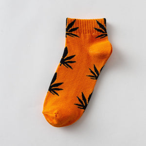 Short tube maple leaf socks hip hop socks men and women street skateboard boat socks hemp leaf sports tide socks SA-8