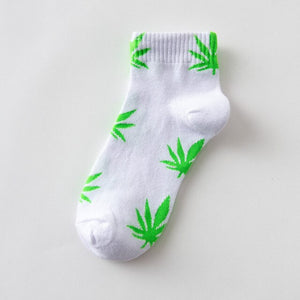 Short tube maple leaf socks hip hop socks men and women street skateboard boat socks hemp leaf sports tide socks SA-8