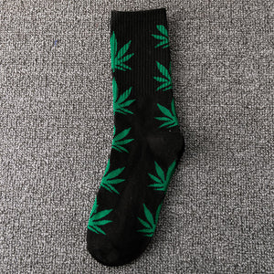 Fashion comfortable high quality cotton socks leaf maple leaves leisure hemp weed stockings spring and autumn winter